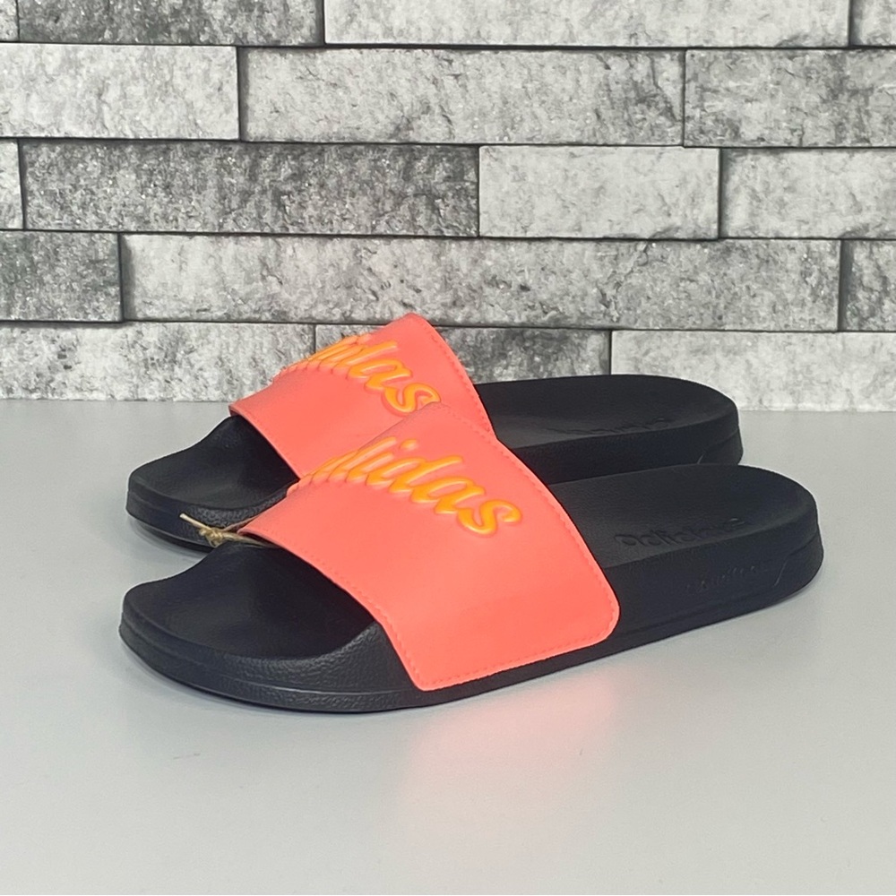 New Adidas Adilette Sandals Youth 6 Pink Slides - Picture 4 of 7